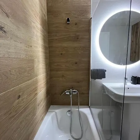 Apartment Lujo En El Centro Con Parking Privado 2